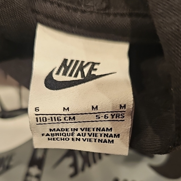 Nike Black and Gray Graphic Hoodie - Picture 5 of 6